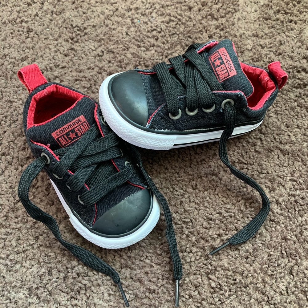 Converse shoes size 5